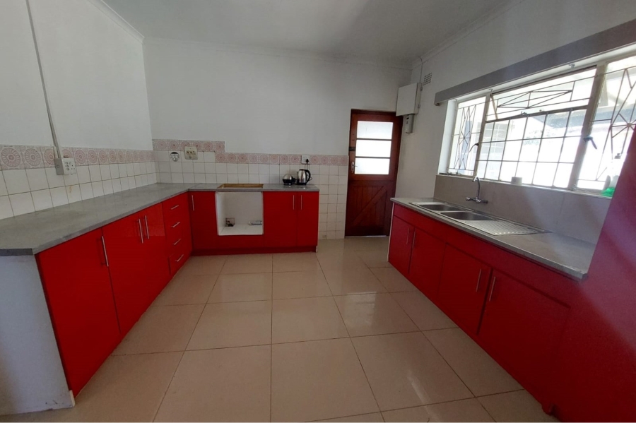 7 Bedroom Property for Sale in Parow Valley Western Cape
